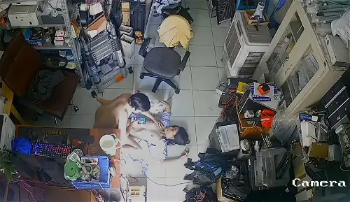 Hack camera vợ đồng Đồng Tháp làm tình trong cửa hàng điện lạnh #1